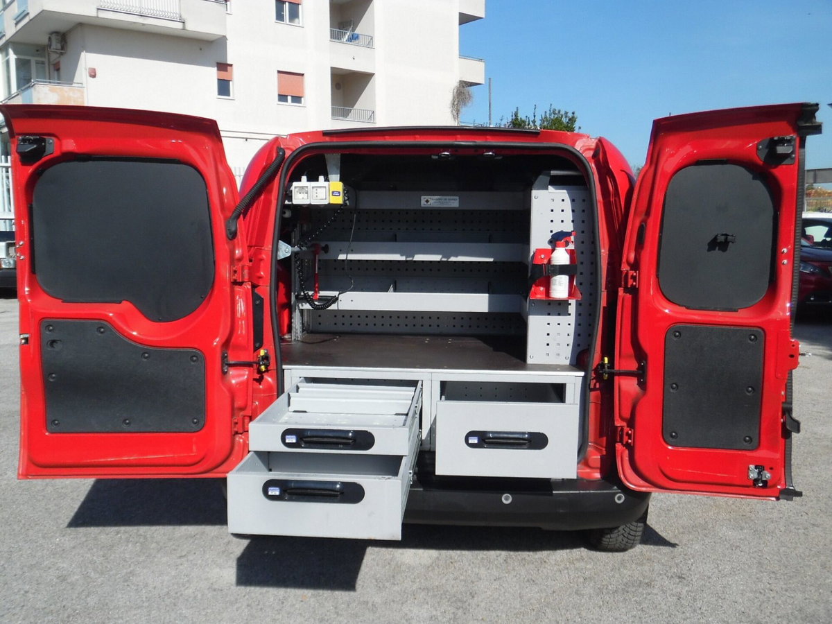 Fiat Fiorino Furgone cargo 1.3 mjt 95cv Adventure (7)