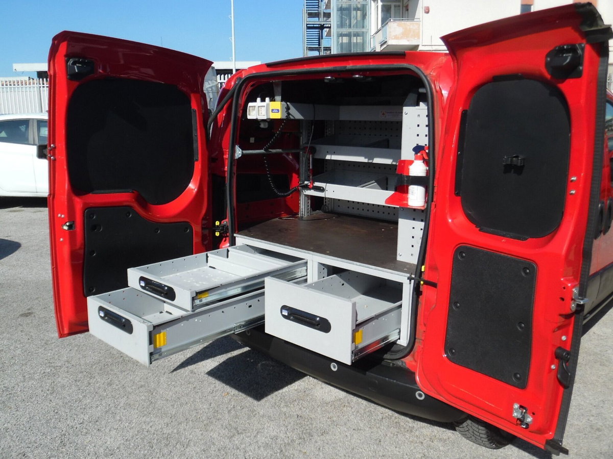 Fiat Fiorino Furgone cargo 1.3 mjt 95cv Adventure (8)