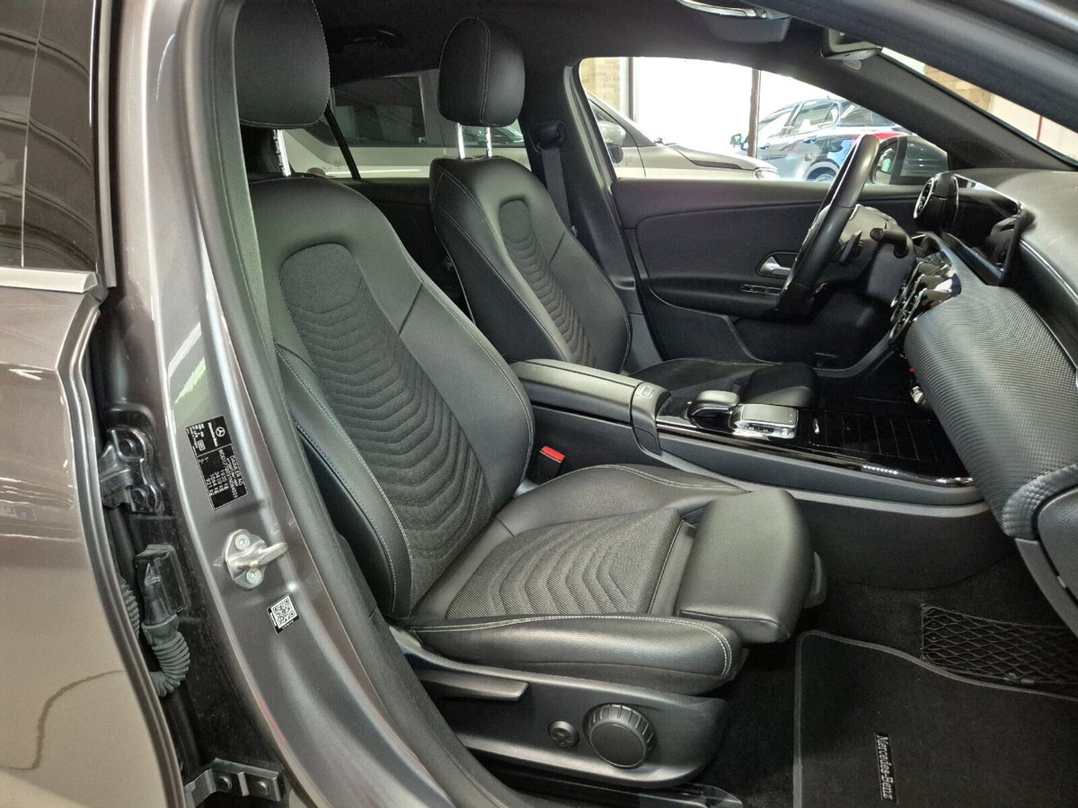 Mercedes-Benz Classe A 180 d Automatic Sport (5)