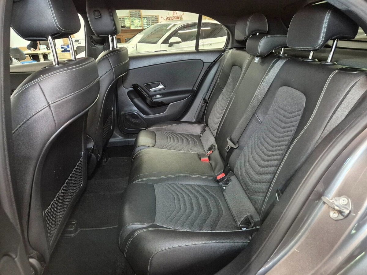 Mercedes-Benz Classe A 180 d Automatic Sport (7)