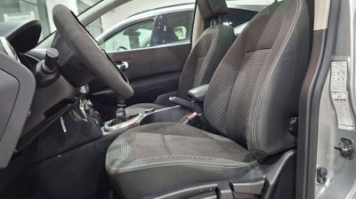 Nissan Qashqai 2.0 dCi DPF Acenta (10)