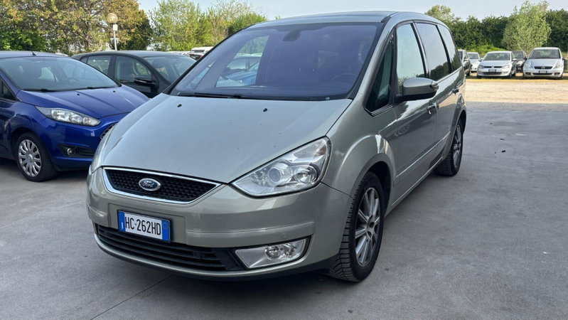 Ford Galaxy 2.0 TDCi 140 CV Ghia DPF