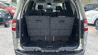 Ford Galaxy 2.0 TDCi 140 CV Ghia DPF (13)