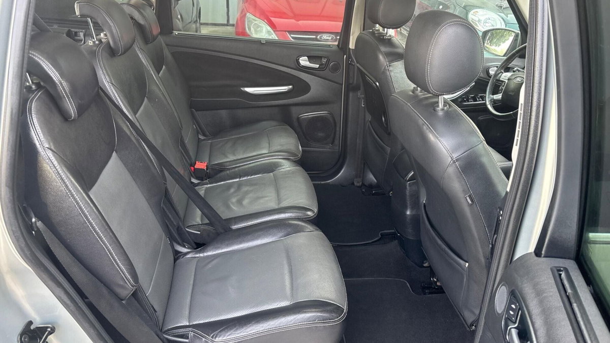 Ford Galaxy 2.0 TDCi 140 CV Ghia DPF (14)