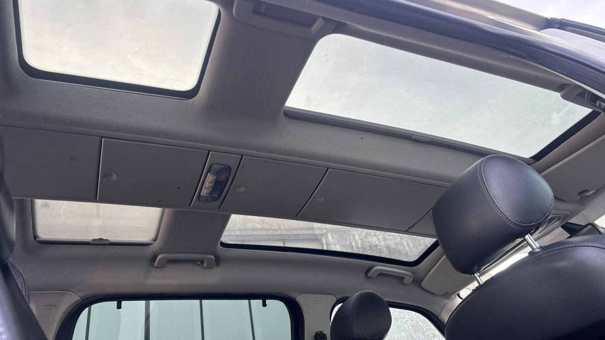Ford Galaxy 2.0 TDCi 140 CV Ghia DPF (18)