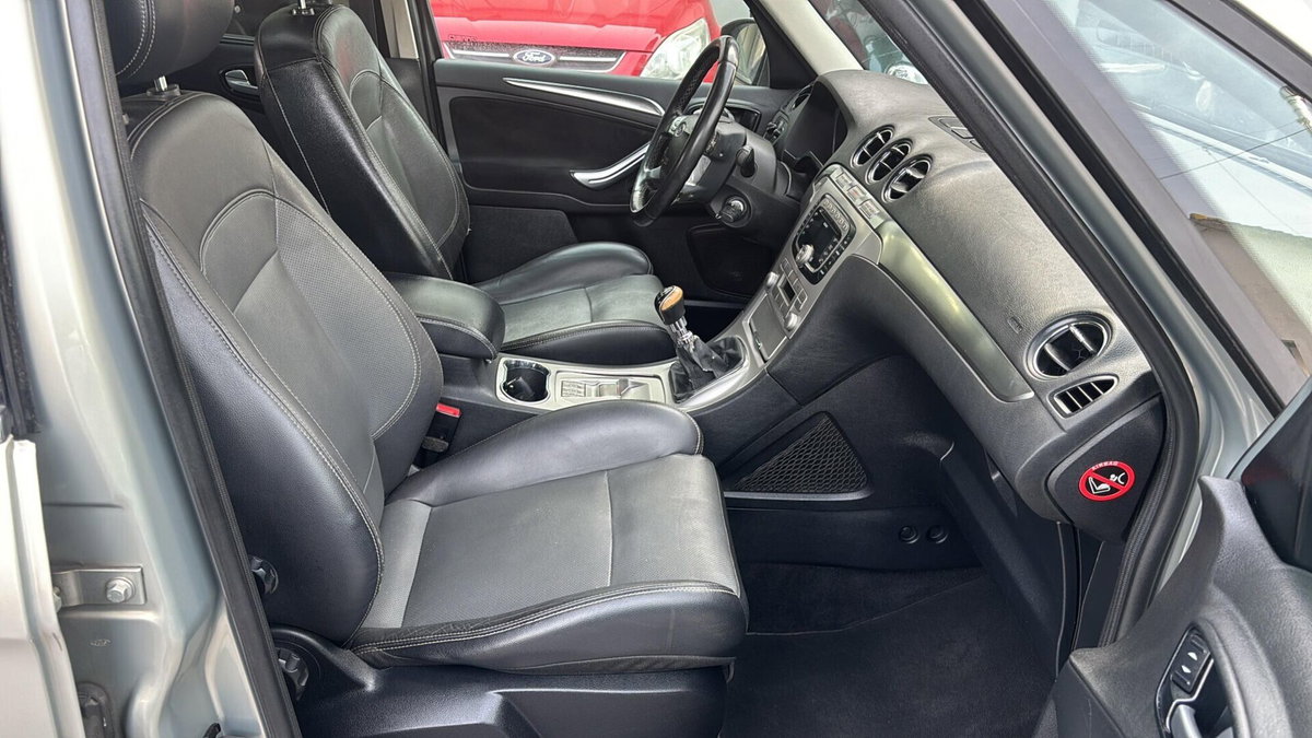 Ford Galaxy 2.0 TDCi 140 CV Ghia DPF (20)