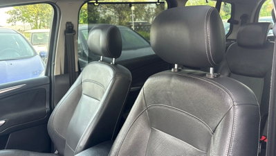 Ford Galaxy 2.0 TDCi 140 CV Ghia DPF (6)