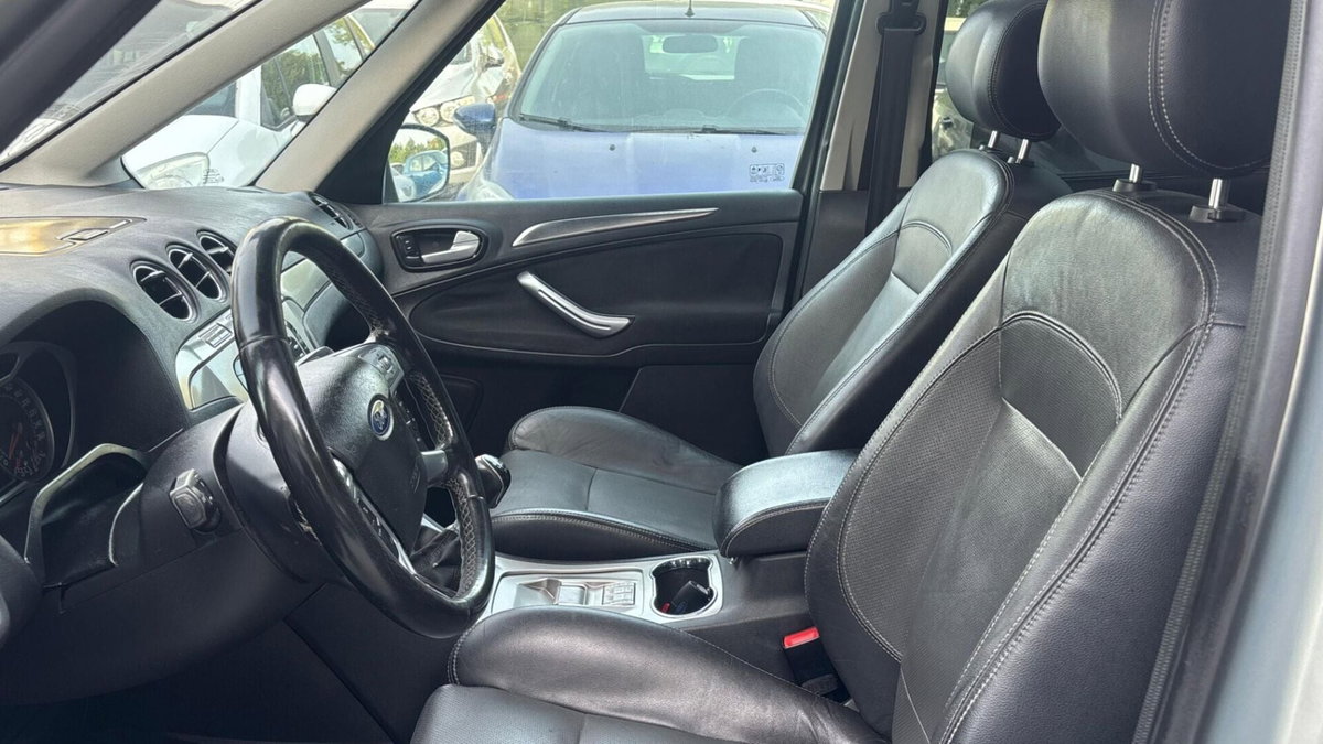 Ford Galaxy 2.0 TDCi 140 CV Ghia DPF (7)