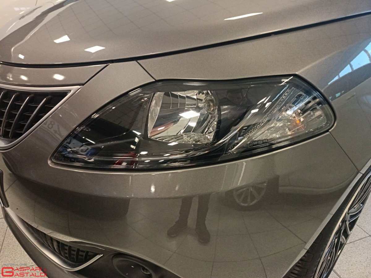 Lancia Ypsilon 1.0 FireFly 5 porte S&S Hybrid Ecochic Gold (19)