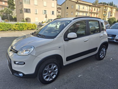 Fiat Panda 1.3 MJT 16V DPF 4x4 Climbing (2)