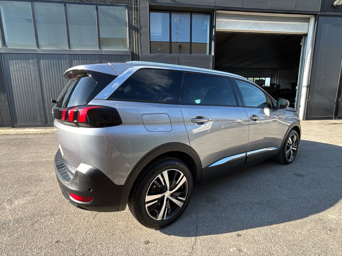 Peugeot 5008 BlueHDi 130 S&S EAT8 Allure (7)