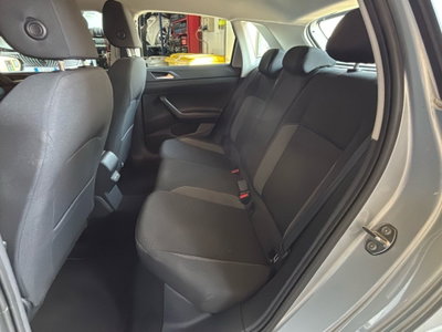 Volkswagen Polo 1.0 tsi Life 95cv (11)