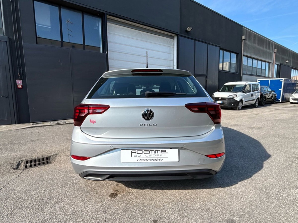 Volkswagen Polo 1.0 tsi Life 95cv (8)
