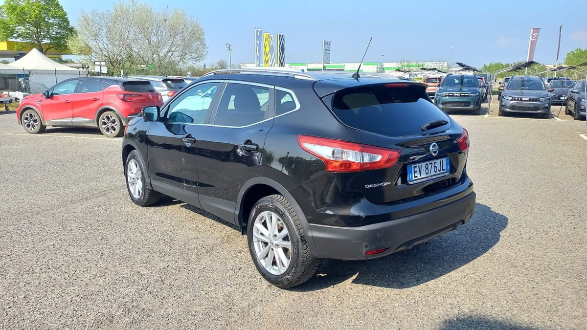 Nissan Qashqai 1.6 dCi 4WD Acenta Premium (4)