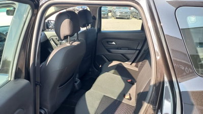 Dacia Duster 1.0 TCe 100 CV ECO-G 4x2 Comfort (6)