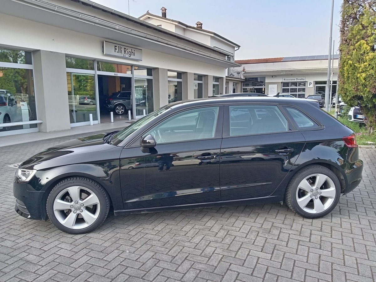 Audi A3 1.6 TDI clean diesel S tronic Ambition