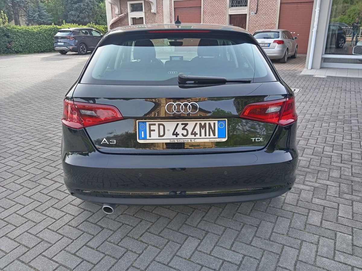 Audi A3 1.6 TDI clean diesel S tronic Ambition (10)