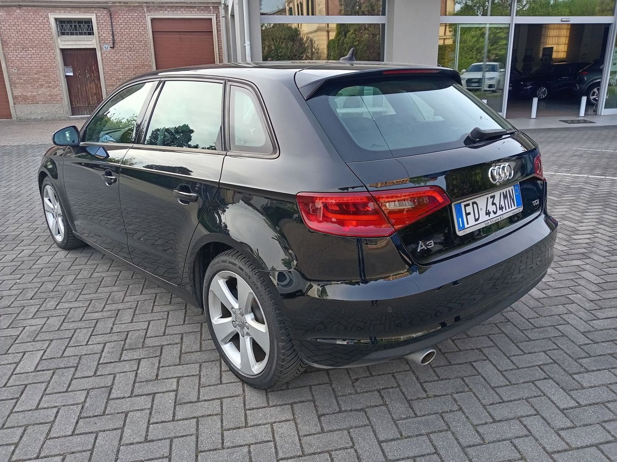 Audi A3 1.6 TDI clean diesel S tronic Ambition (11)