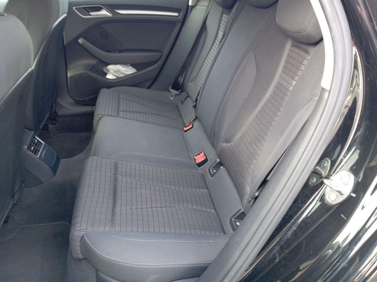 Audi A3 1.6 TDI clean diesel S tronic Ambition (16)