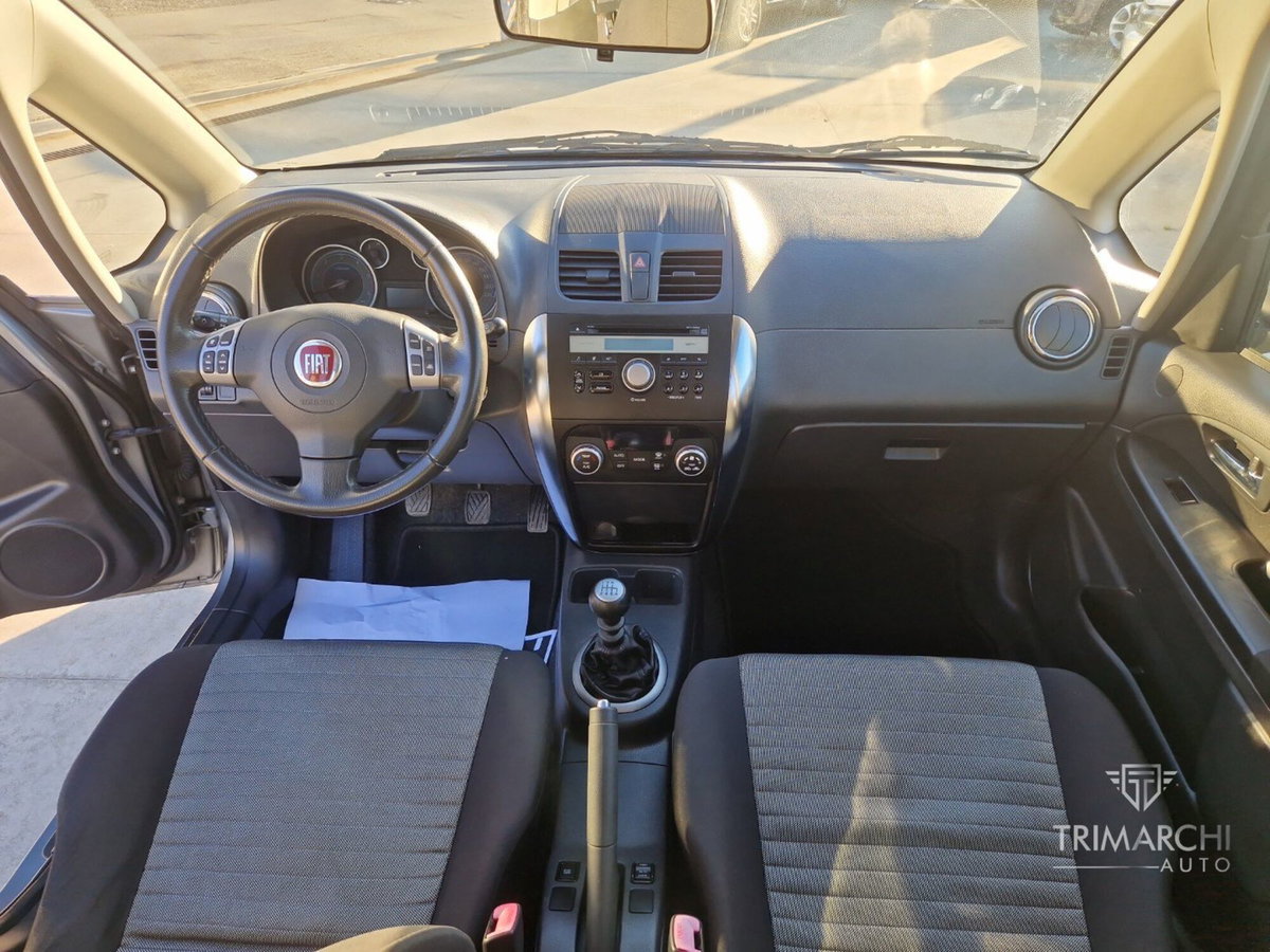 Fiat Sedici 2.0 MJT 16V DPF 4x4 Emotion (13)