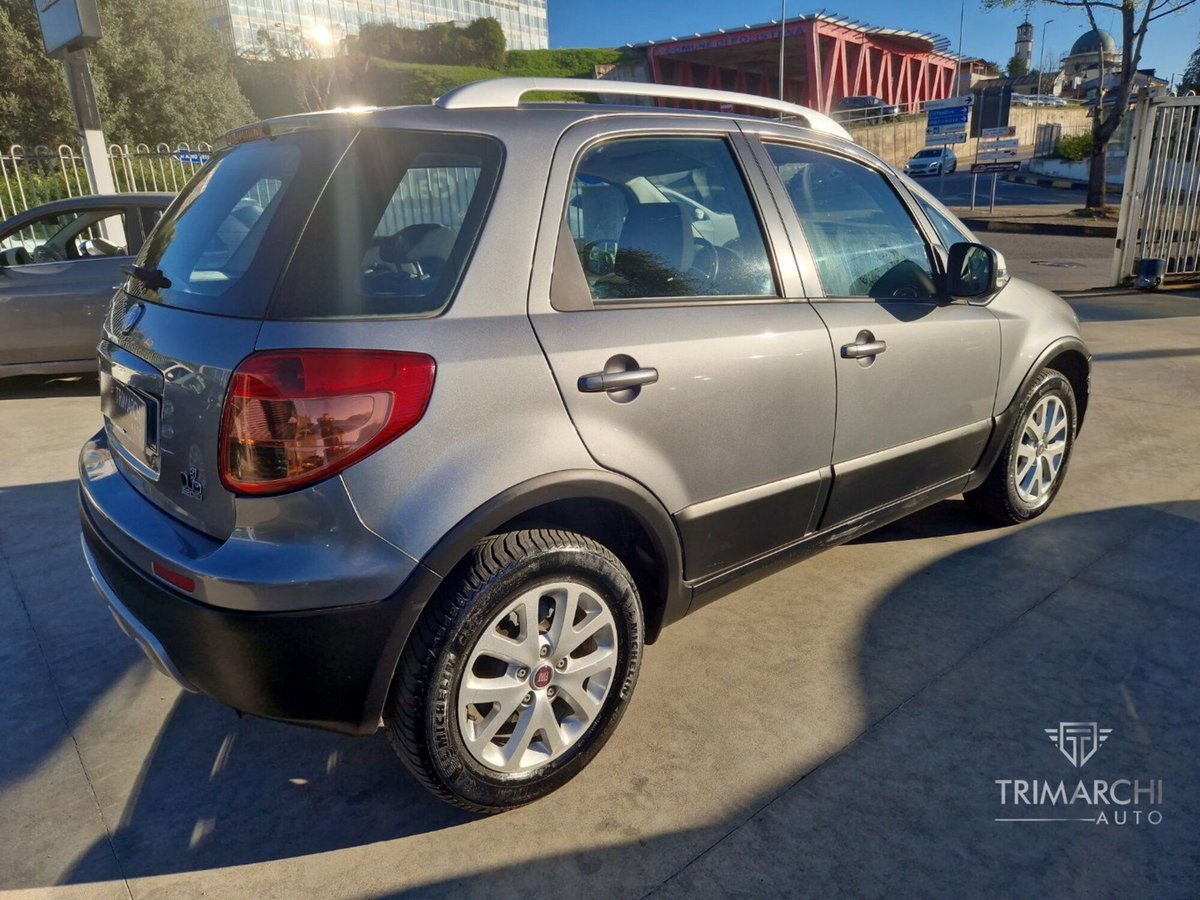 Fiat Sedici 2.0 MJT 16V DPF 4x4 Emotion (5)