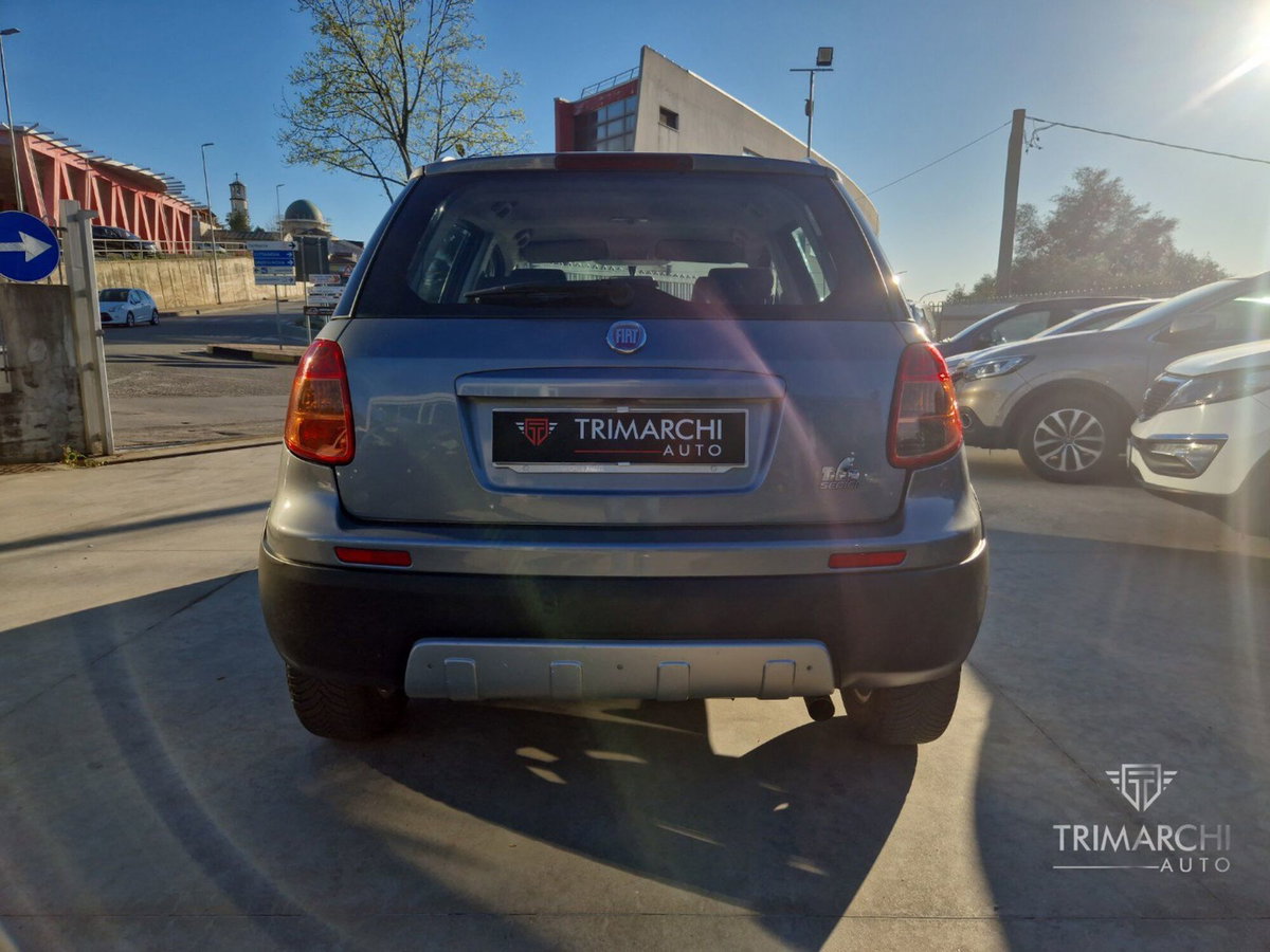 Fiat Sedici 2.0 MJT 16V DPF 4x4 Emotion (6)