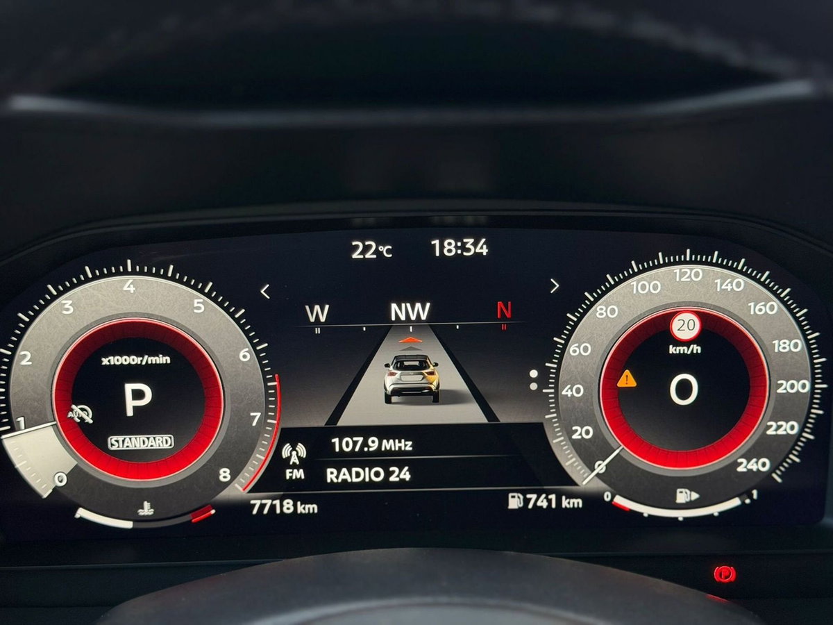 Nissan Juke 1.0 dig-t N-Connecta 114cv dct (11)