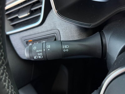 Renault Clio TCe 90 CV 5 porte Techno (15)