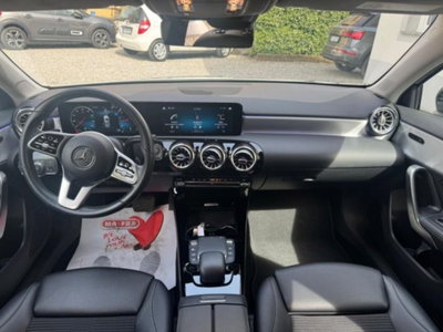Mercedes-Benz Classe A Sedan 200 d Automatic 4Matic 4p. Sport (14)
