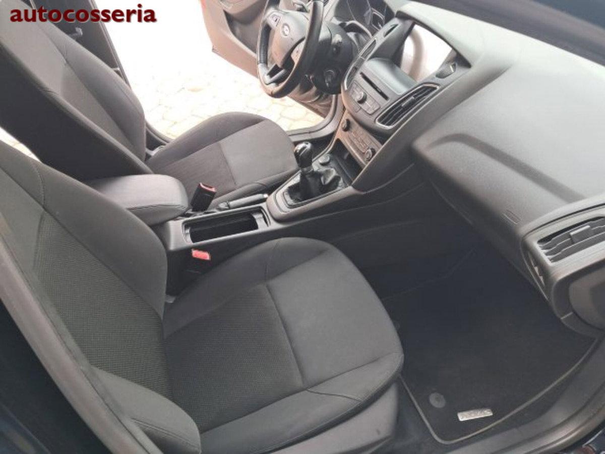 Ford Focus Station Wagon 1.0 EcoBoost 125 CV automatico SW Active (11)
