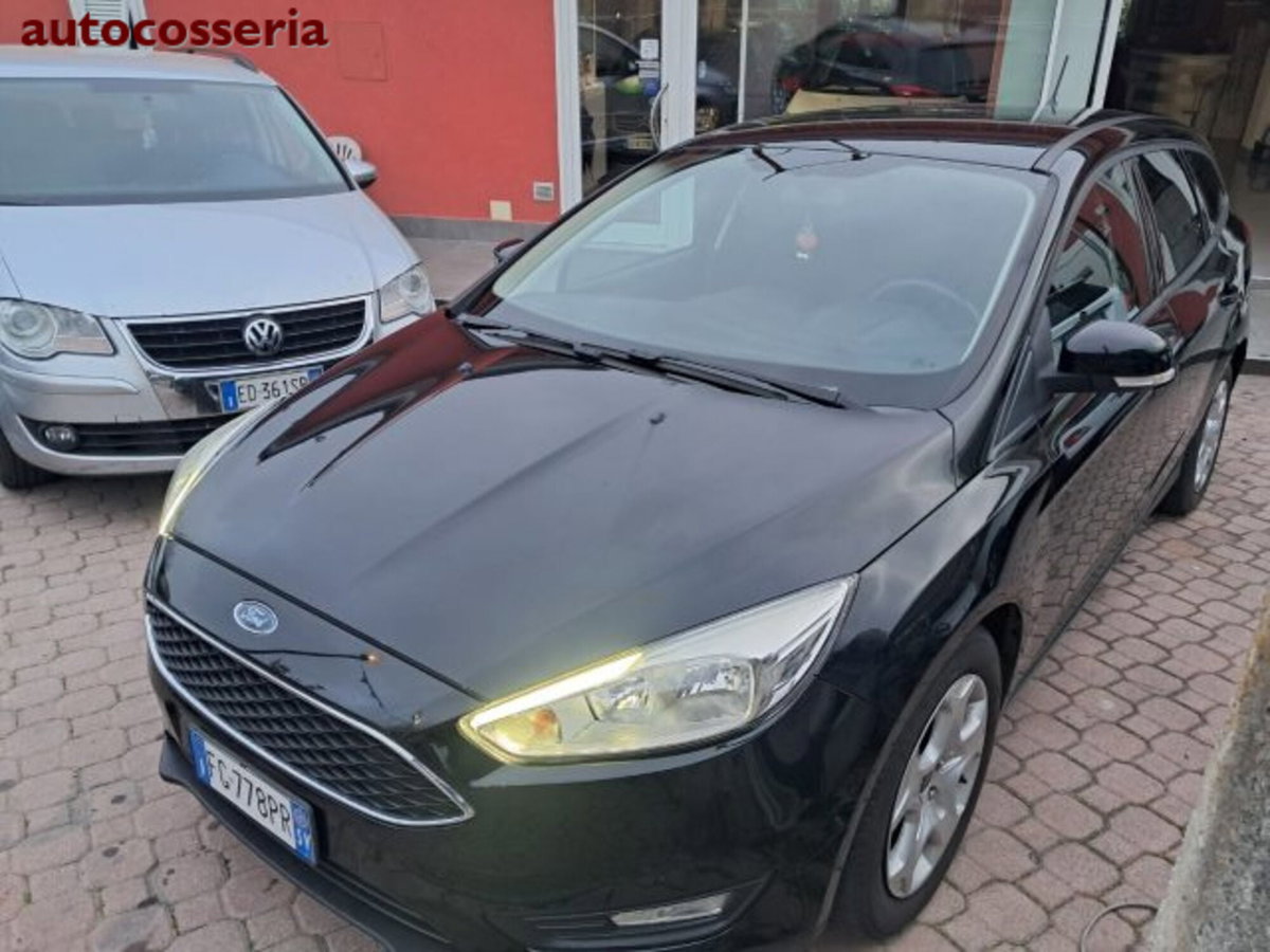 Ford Focus Station Wagon 1.0 EcoBoost 125 CV automatico SW Active (2)