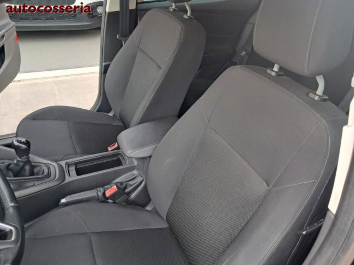 Ford Focus Station Wagon 1.0 EcoBoost 125 CV automatico SW Active (9)