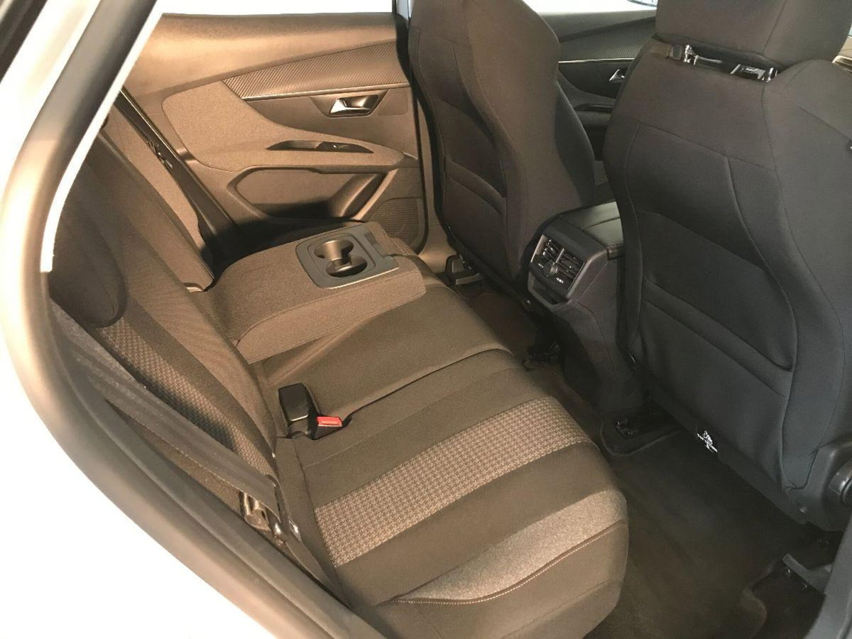 Peugeot 3008 BlueHDi 120 EAT6 S&S Active (20)