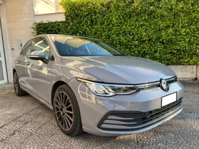 Volkswagen Golf 2.0 TDI SCR Life usata