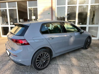 Volkswagen Golf 2.0 TDI SCR Life (14)