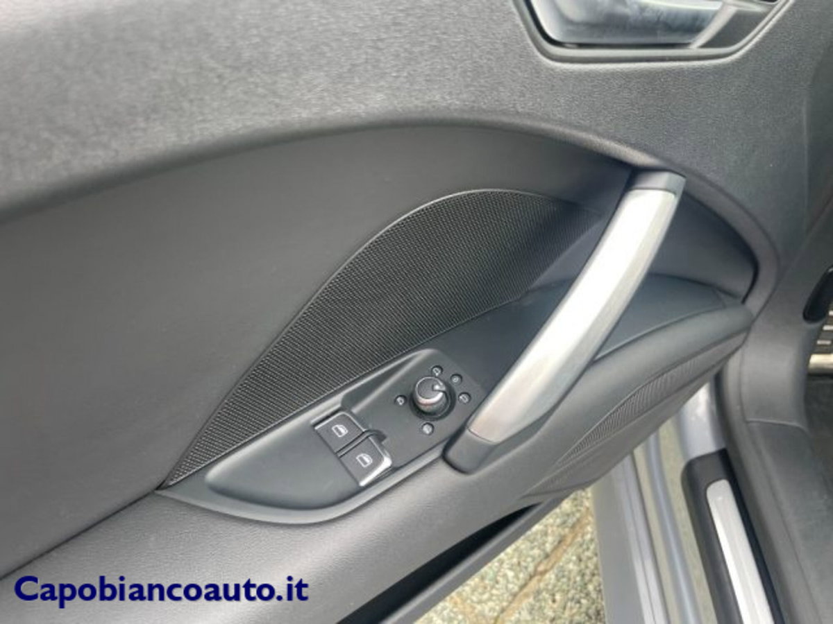 Audi TT Cabrio 45 TFSI (18)