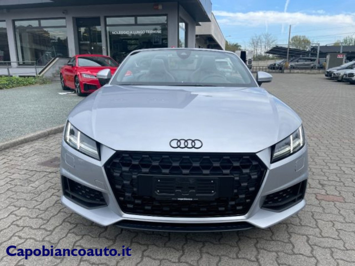 Audi TT Cabrio 45 TFSI (2)