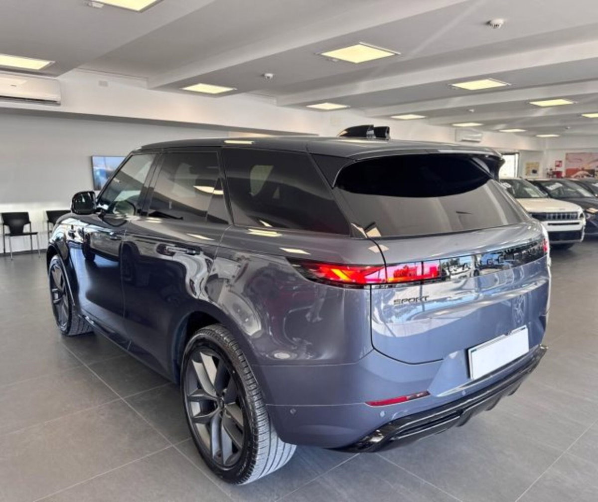 Land Rover Range Rover Sport 3.0D l6 249 CV HSE Dynamic Stealth (8)