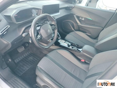 Peugeot 2008 BlueHDi 130 S&S EAT8 Allure (5)