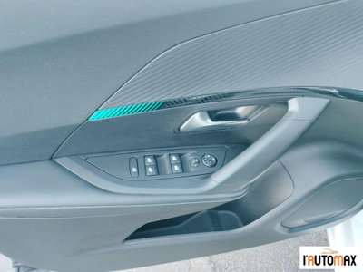 Peugeot 2008 BlueHDi 130 S&S EAT8 Allure (7)