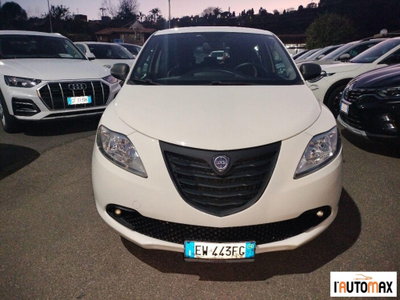 Lancia Ypsilon 1.3 MJT 16V 95 CV 5 porte S&S Silver (2)