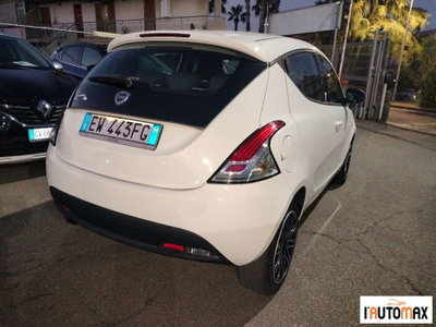 Lancia Ypsilon 1.3 MJT 16V 95 CV 5 porte S&S Silver (6)