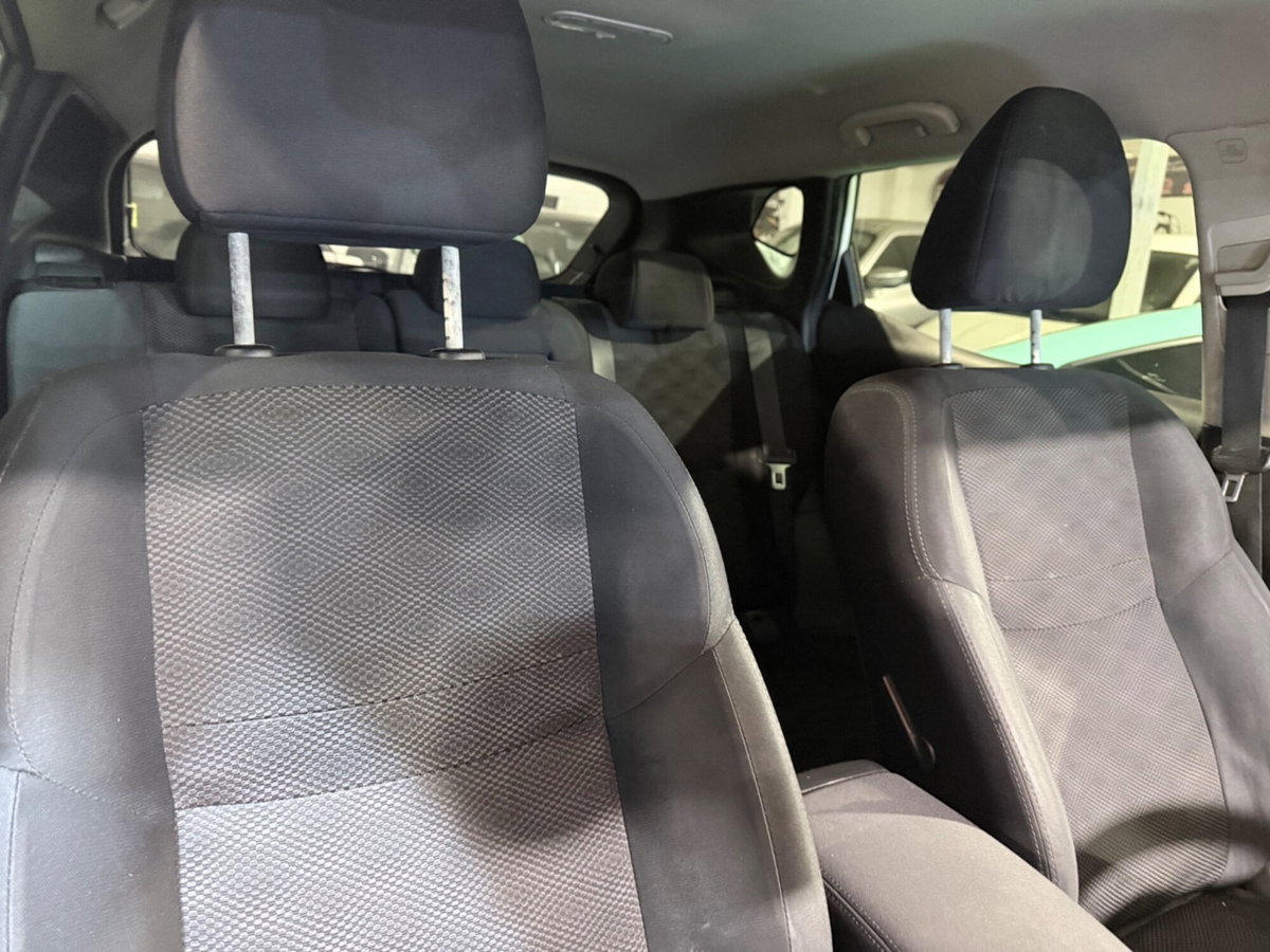 Nissan Qashqai 1.5 dCi Tekna (17)