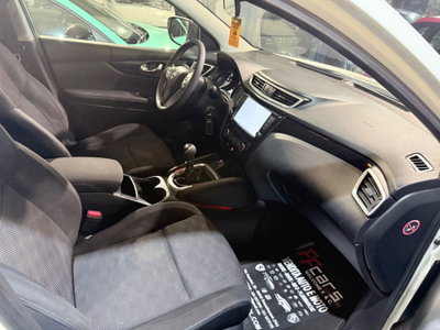 Nissan Qashqai 1.5 dCi Tekna (18)