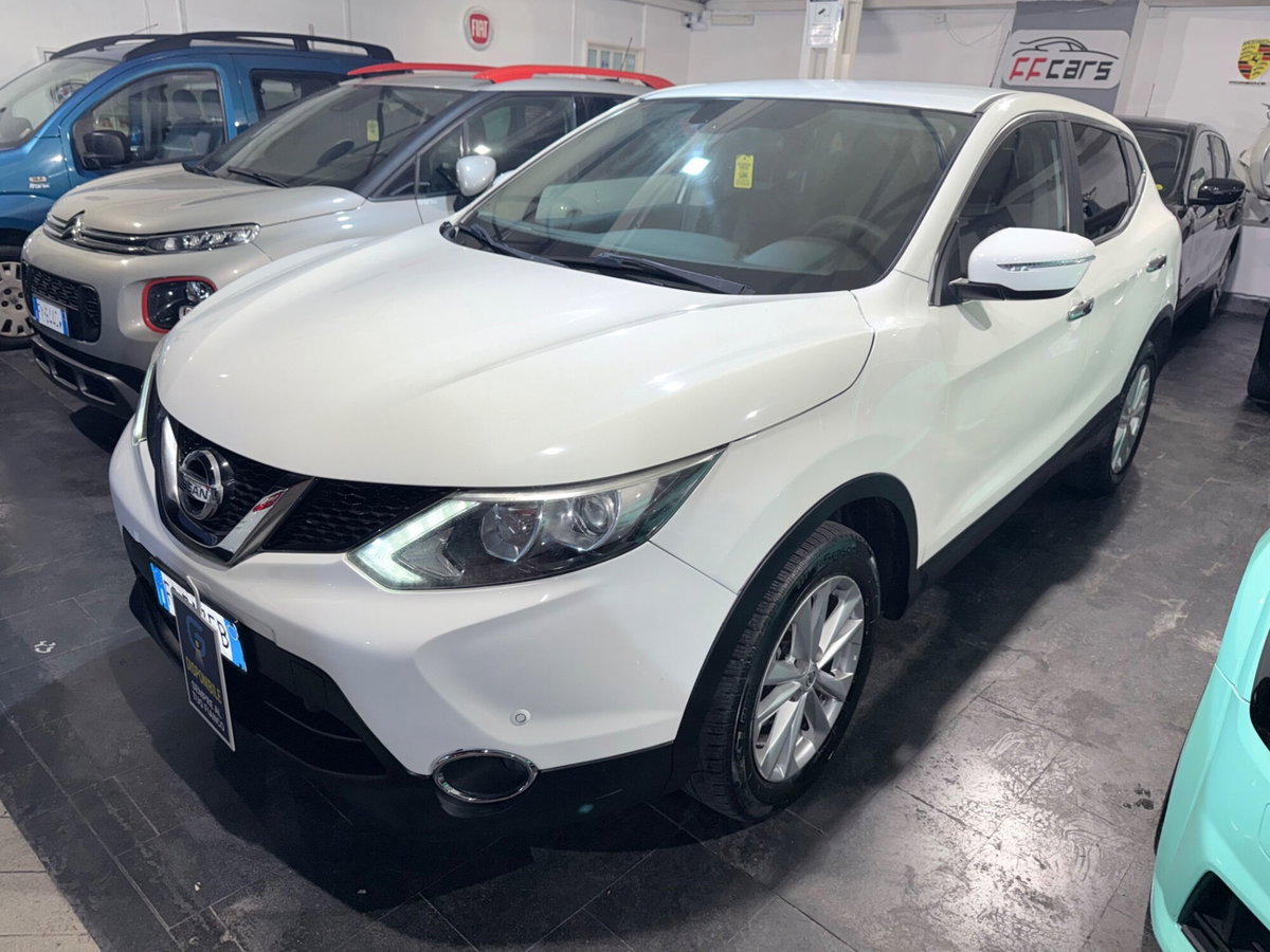 Nissan Qashqai 1.5 dCi Tekna (2)