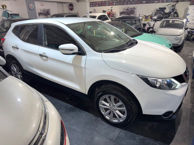 Nissan Qashqai 1.5 dCi Tekna (3)