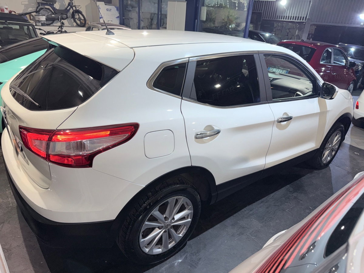 Nissan Qashqai 1.5 dCi Tekna (7)