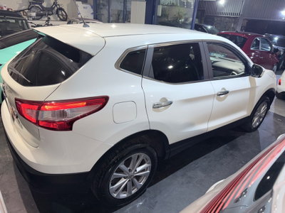Nissan Qashqai 1.5 dCi Tekna (7)