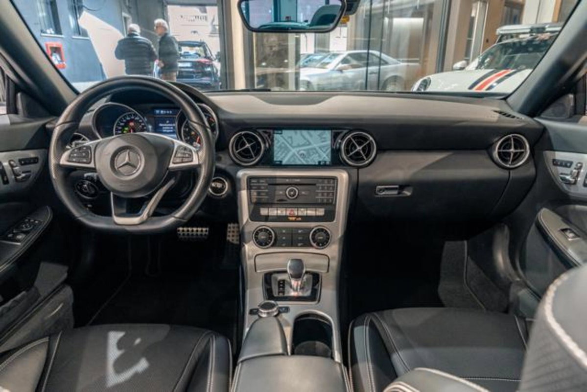 Mercedes-Benz SLC 43 AMG (10)