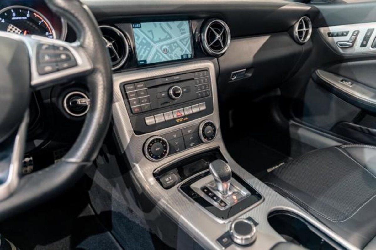 Mercedes-Benz SLC 43 AMG (14)